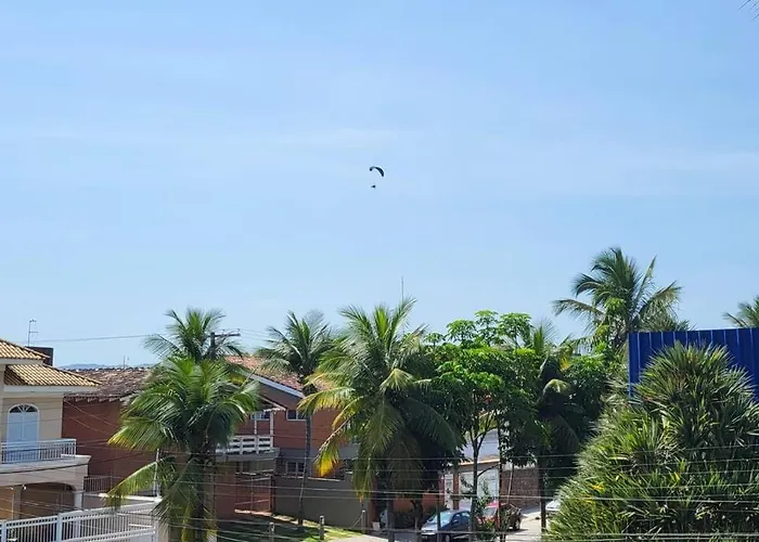 Apto completo à 1 quadra da praia da Enseada. Guarujá